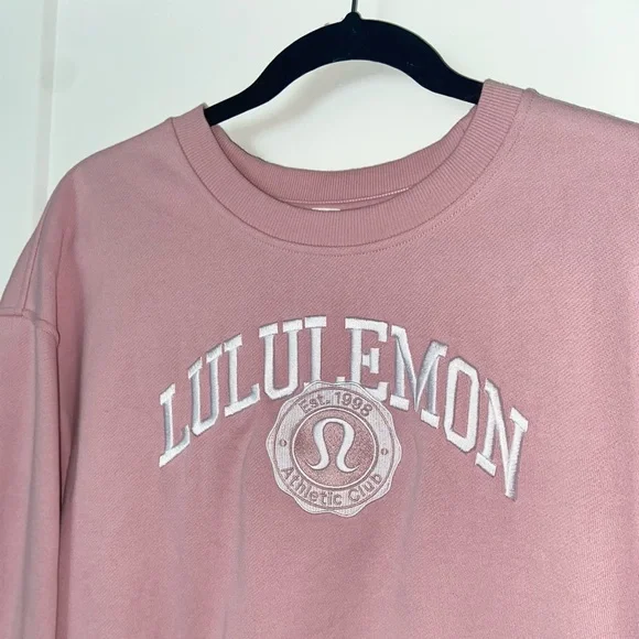 Lululemon Perfectly Oversized Crew Graphic - Picture 2 of 9